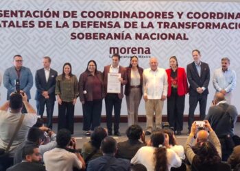 Gino Segura recibe la encomienda de Morena y llama a la unidad en Quintana Roo