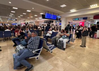 Cancún mantiene 347 operaciones aéreas este sábado; predominan los vuelos internacionales