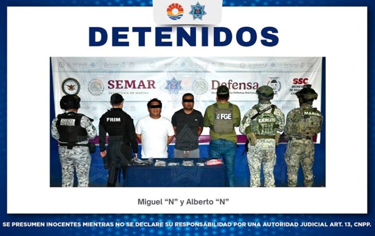 Caen dos hombres con presunta marihuana y cristal durante operativo en Cancún