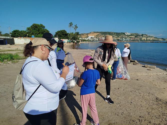 Día Mundial de las Playas 2026: limpieza, ciencia ciudadana y protección de las costas