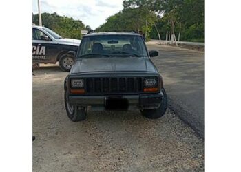 Detectan vehículo robado durante operativo de vigilancia en Isla Mujeres