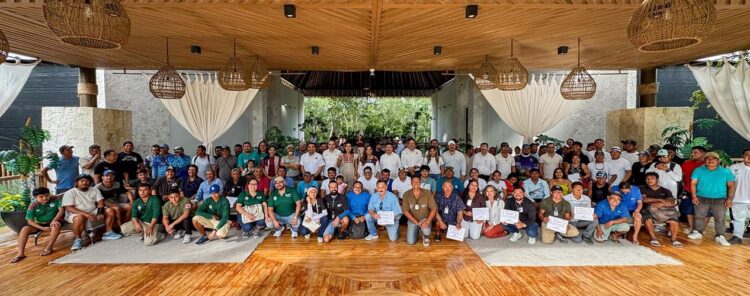 Tulum ordena su oferta turística: entregan primeras 195 credenciales a prestadores
