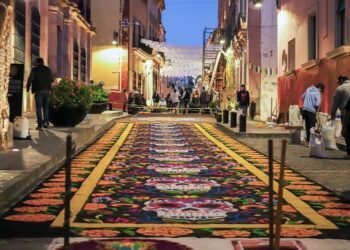 México prevé recibir 1.69 millones de turistas en hoteles por Día de Muertos