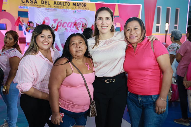 Encienden de rosa Ciudad Mujeres para llamar a la prevención del cáncer de mama