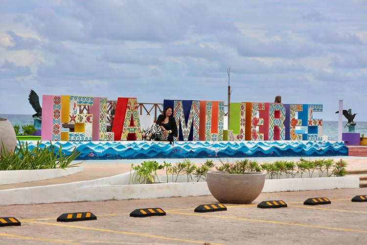 Ni las nubes frenan el turismo en Isla Mujeres