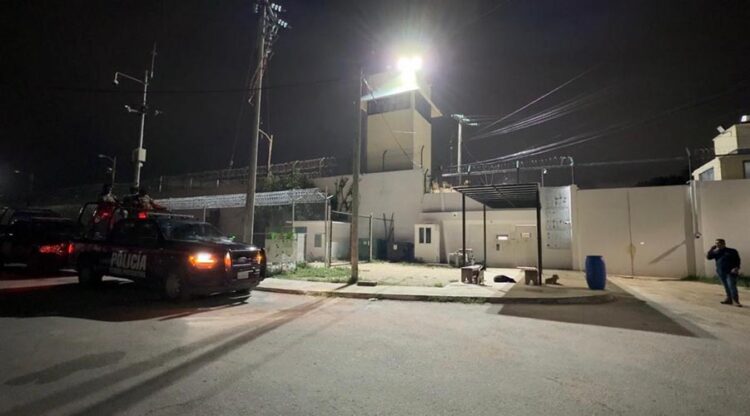 Vinculan a proceso a hombre por intentar ingresar celulares a una prisión en Quintana Roo